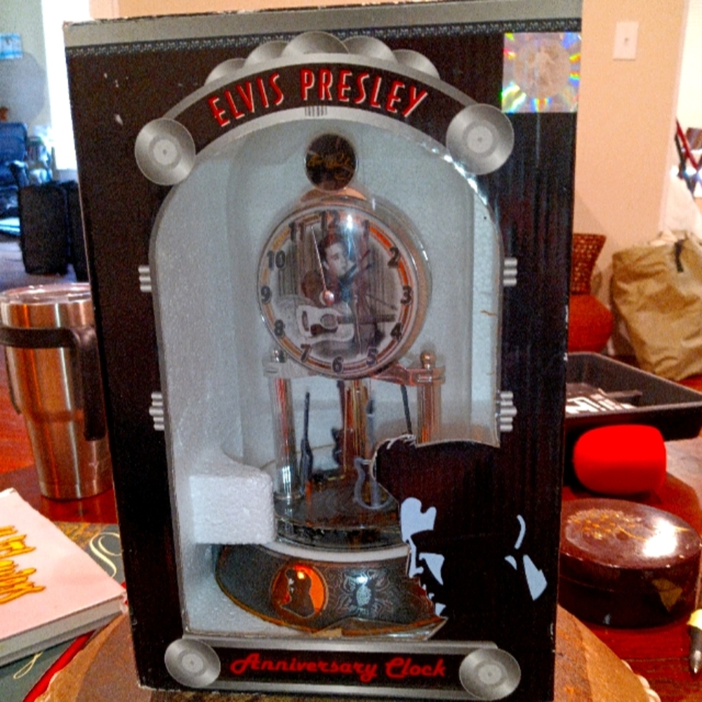 Elvis Presley Musical Anniversary Clock